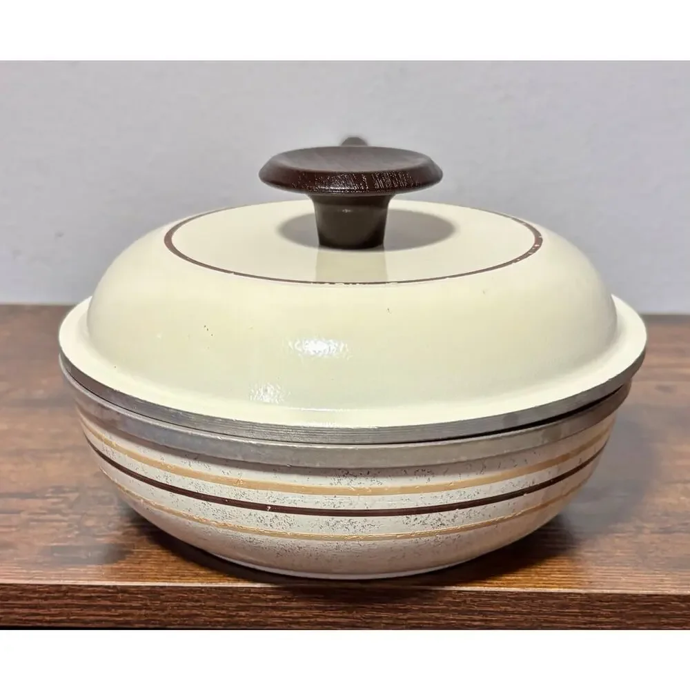 Vtg Regal Ware Cast Aluminum 1 QT Sauce Pan Wood Handle Cream w/ Brown Stripes
